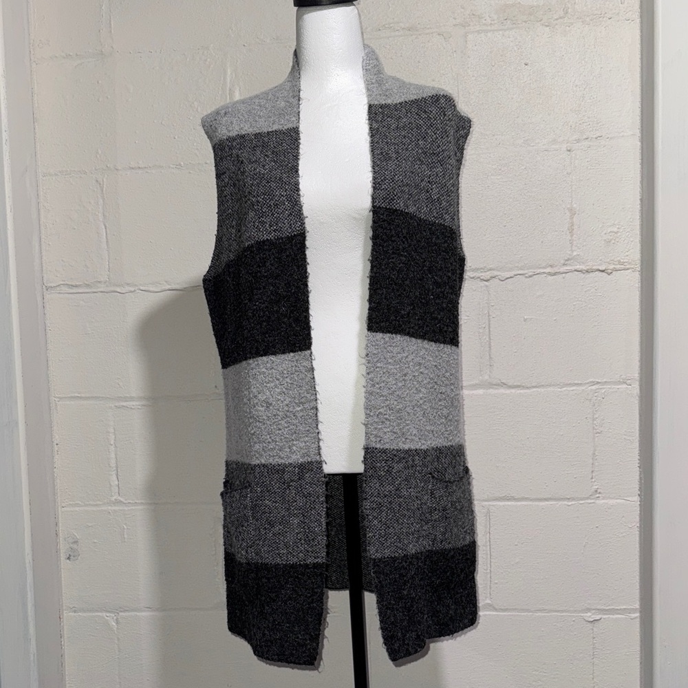 Elegant Black and Gray Women's Cardigan Vest